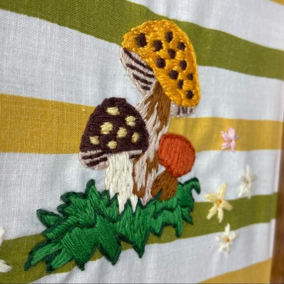 Handmade Retro Style Mushroom Fiber Art - Picture 3 of 5